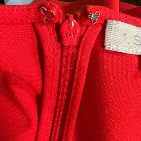 1 State Dress Womens Size Medium Red Cut Out Sleeveless Fit Flare - Picture 10 of 10